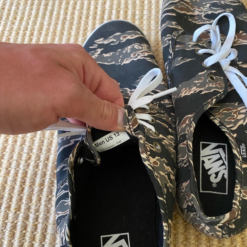 Vans - Picture 4 of 4